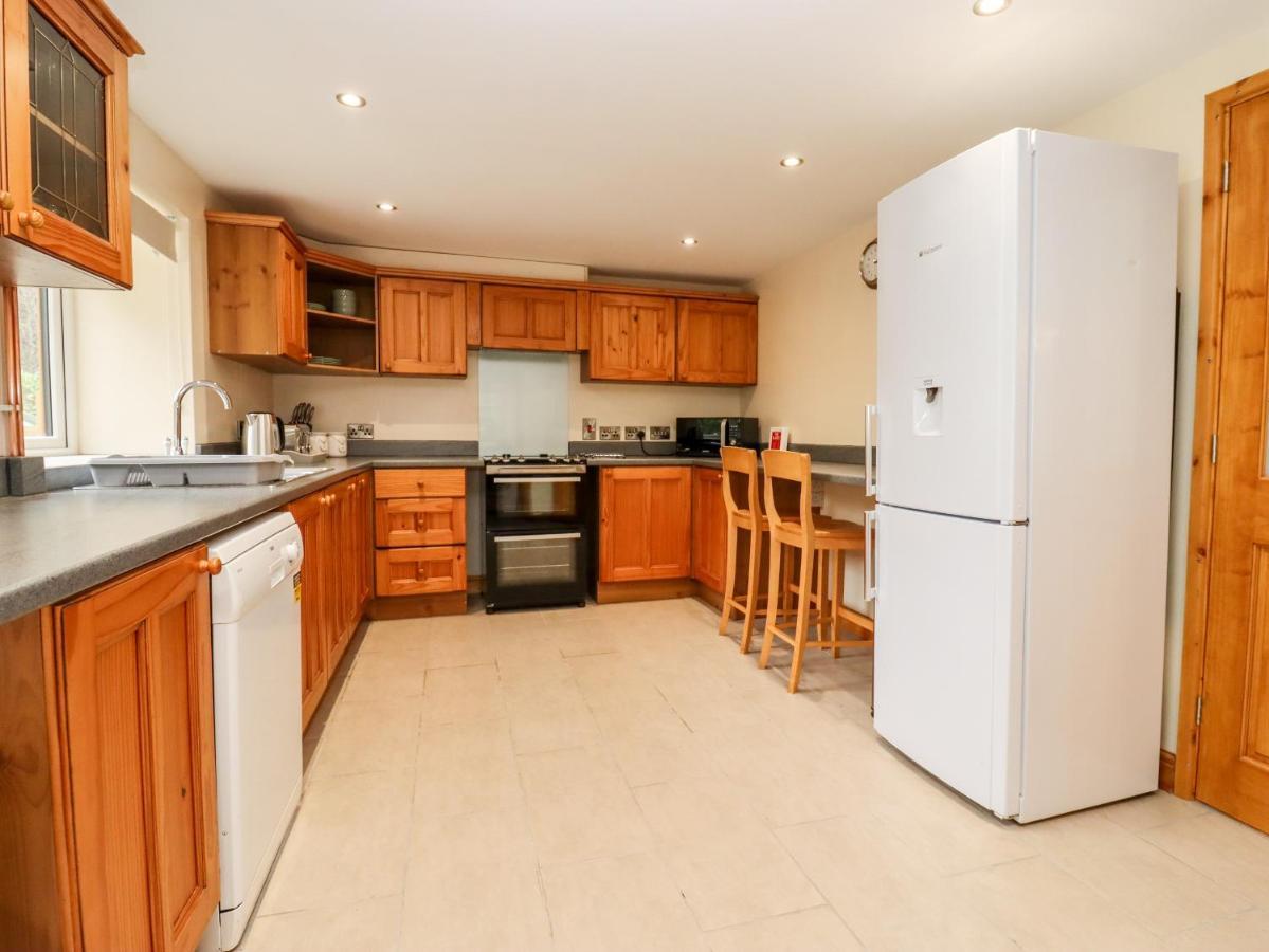 1 Greenway Cinderford 外观 照片