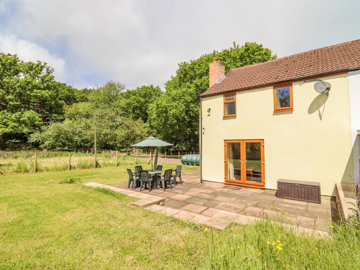 1 Greenway Cinderford 外观 照片