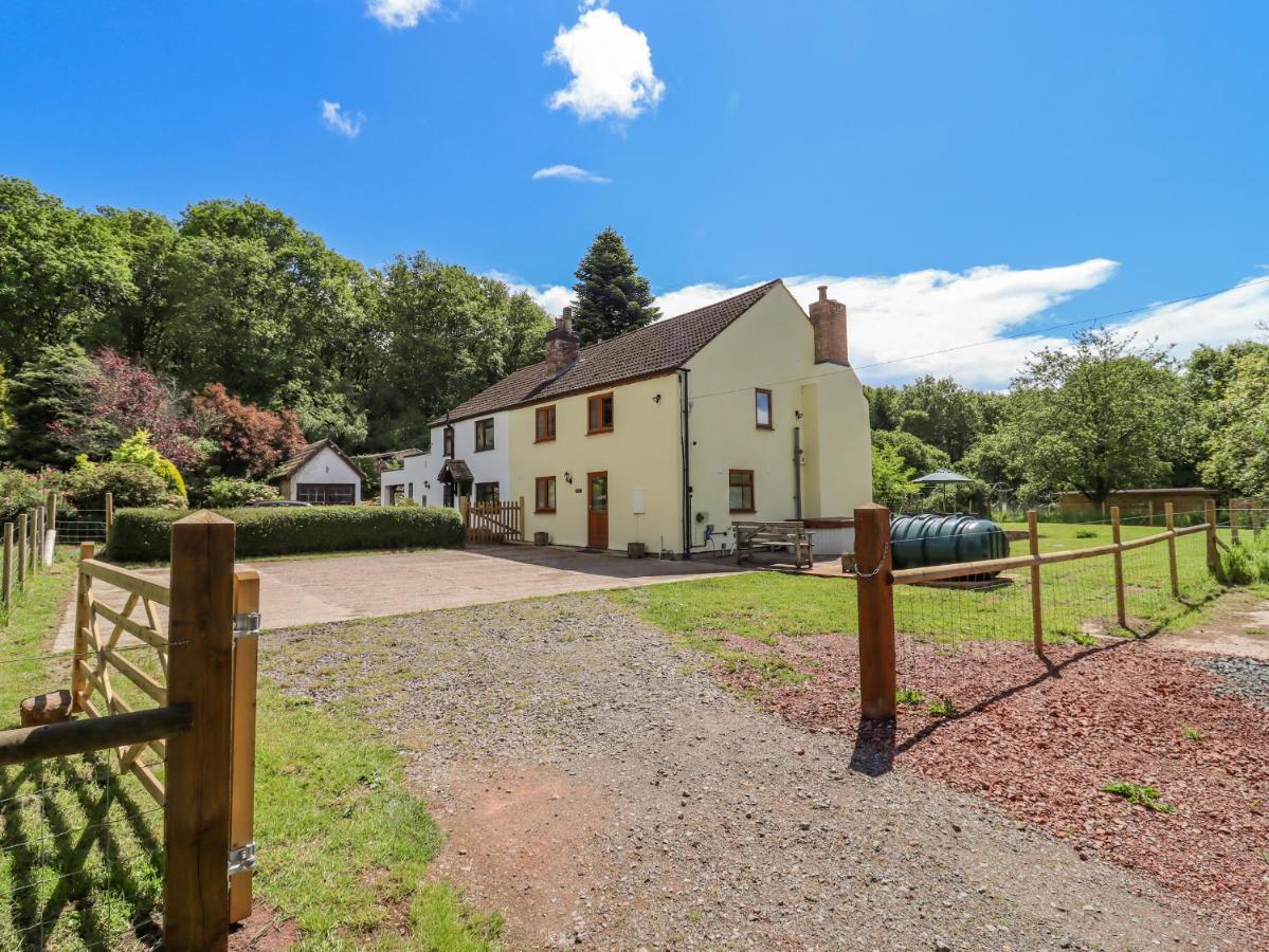 1 Greenway Cinderford 外观 照片